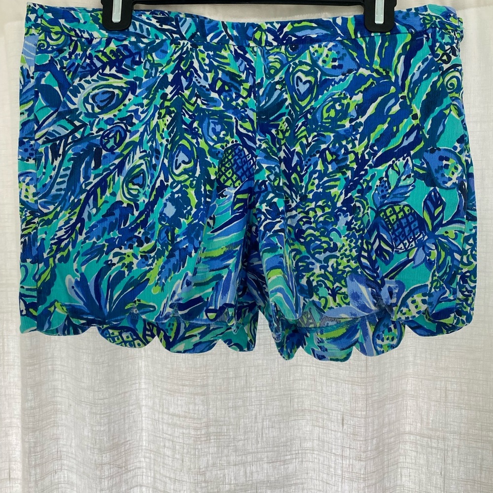 Lilly Pulitzer scalloped shorts
